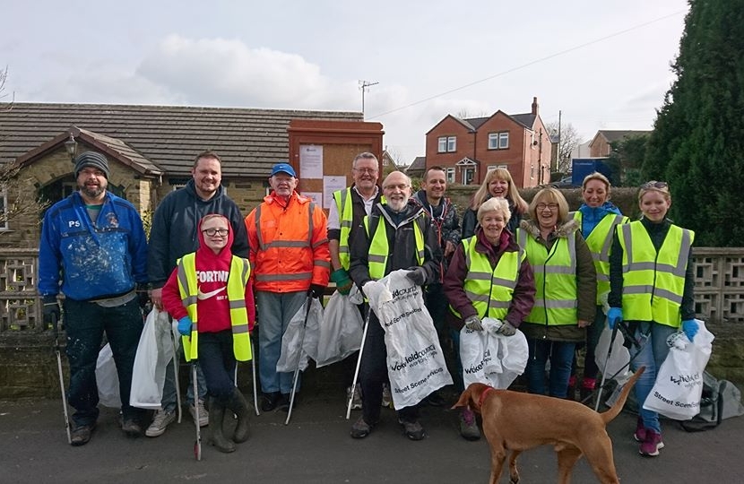 Litter Picking in Carr Gate | Wakefield and Hemsworth